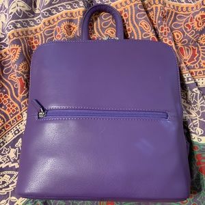 ili 6503 Purple backpack purse